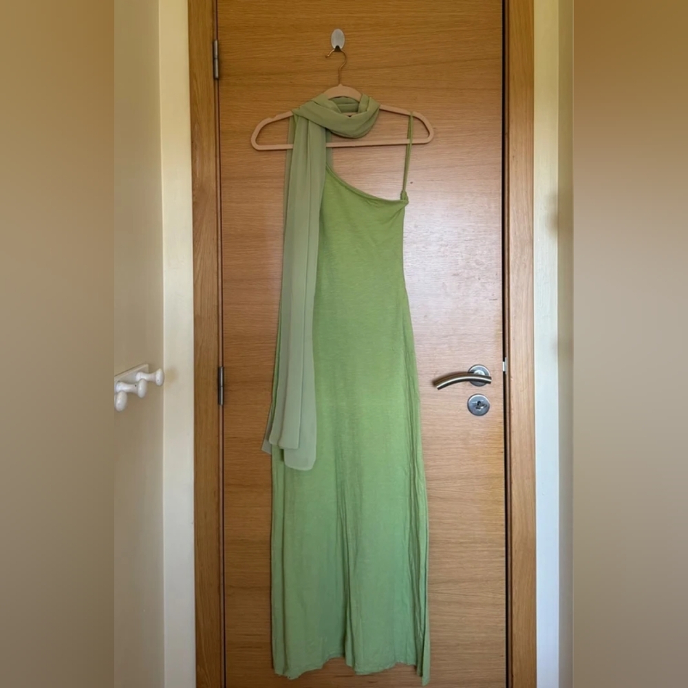 Light Green One-Shoulder Maxi Dress with Scarf